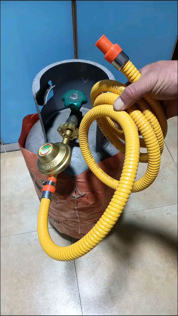 金屬螺旋防爆燃氣管 廚房安全的新防線